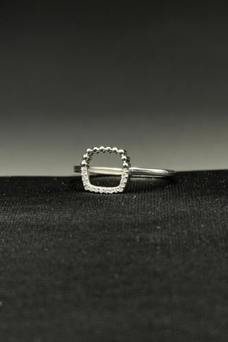 خاتم الماس وزن الذهب : 1.52 جرام وزن الألماس : 0.0...