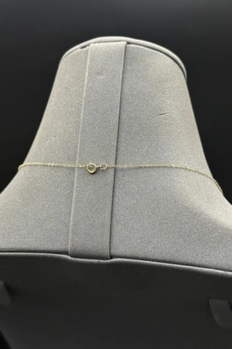 سلسلة ذهب عيار 18 زهرة تصميم الماس وزن من 0.9 الى...