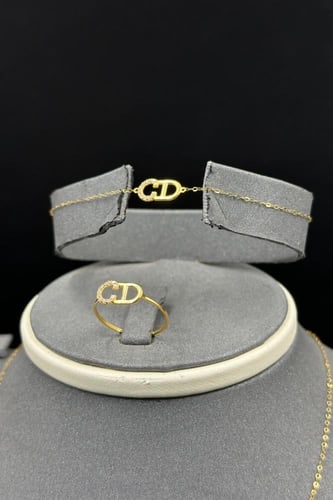 طقم ذهب تصميم الماس عيار 21 وزن 2.3 جرام