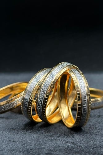 بناجر اطفال ذهب صافي عيار 21 وزن 6 الى 8.2 جرام