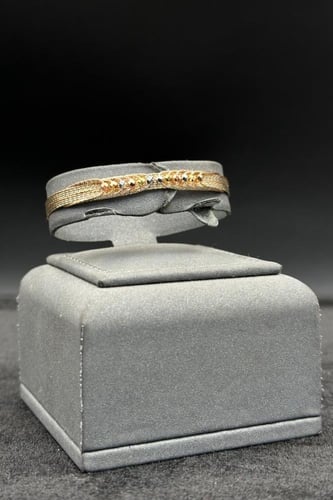 اسوارة ذهب صافي ايطالي عيار 18 وزن 7.4 جرام