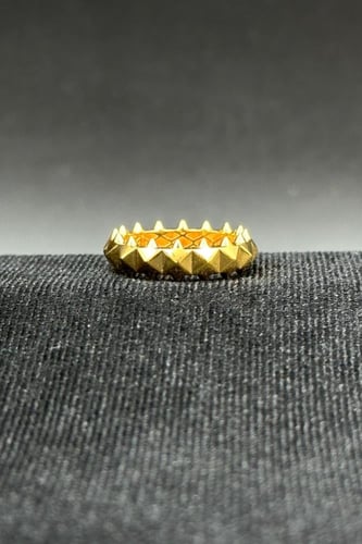 دبلة ذهب صافي عيار 21 وزن من 2.7 الى 2.8 جرام