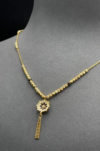 عقد زهرة ذهب تصميم هندي عيار 21 وزن 6.5 جرام