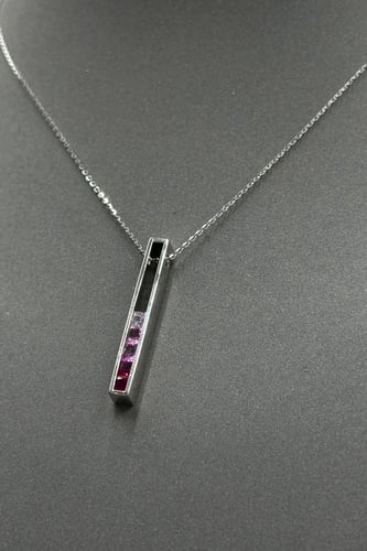 سلسال ذهب عيار 18 فصوص يتصميم الماس وزن من 2.3 الى...