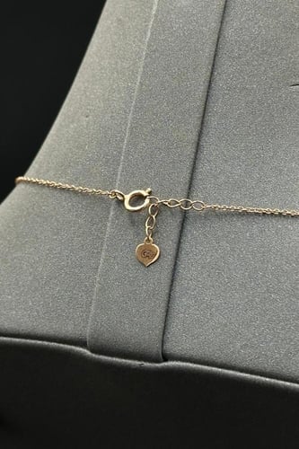 عقد الماس وزن الذهب : 2.94 جرام وزن الألماس : 0.4...