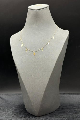 سلسال تشوكر ذهب عيار 18 بتصميم راقي وزن من 1.1 الى...