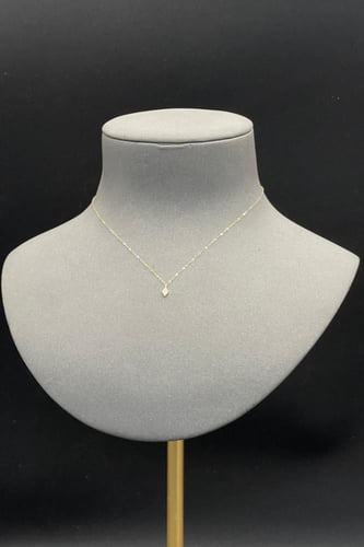 عقد معين ذهب تصميم الماس عيار 18 وزن 0.3 جرام