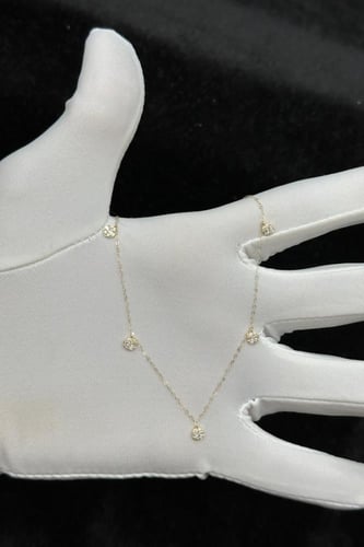 شوكر ذهب عيار 18 باقيت بتصميم الماس وزن من 0.7 الى...