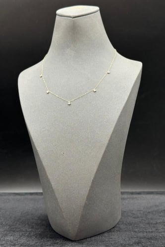 سلسال شوكر ذهب عيار 18 بتصميم الماس وزن 0.6 جرام