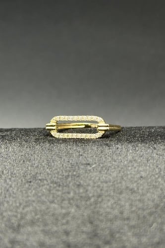 خاتم ذهب عيار 18 مستطيل بتصميم الماس وزن من 1.4 ال...