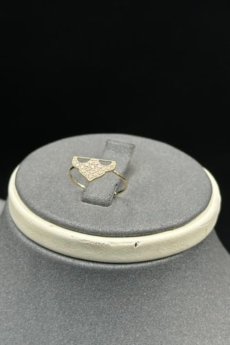 طقم أطفال ذهب تصميم الماس عيار 18 وزن من 1.9 الى 2...