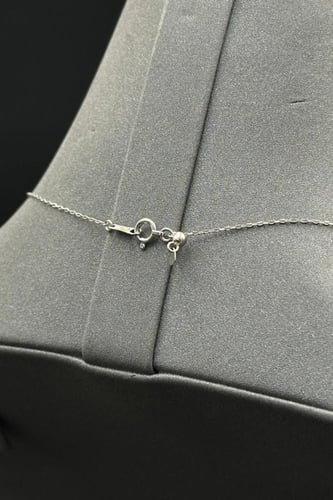 عقد الماس وزن الذهب : 1.44 جرام وزن الألماس : 0.11...