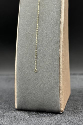 اسوارة ذهب صافي عيار 18 وزن من 0.3 الى 0.4 جرام