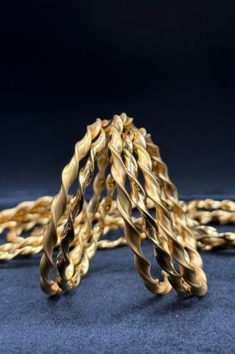 بناجر ذهب صافي بتصميم امواج عيار 21 وزن من 5.9 الى...