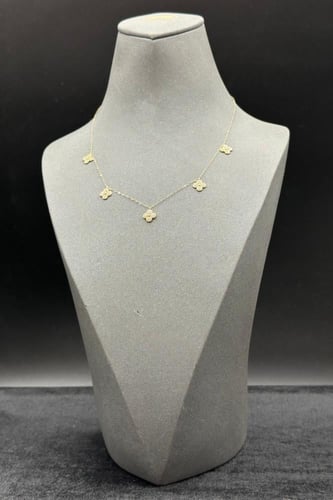 شوكر وردات ذهب تصميم الماس عيار 18 وزن من 1.7 الى...