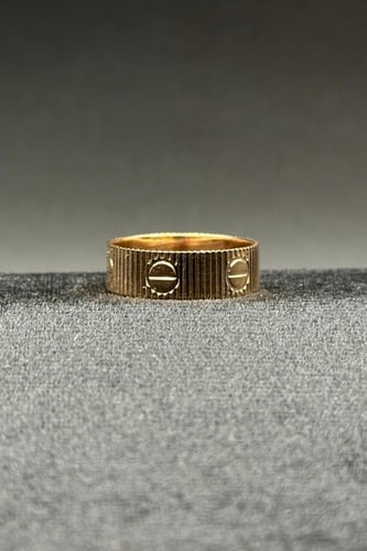 دبلة ذهب صافي عيار 21 وزن من 4.3 الى 4.6 جرام