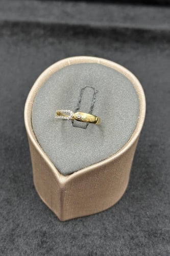 خاتم ذهب ناعم عيار 18 بتصميم الماسي وزن من 1.2 الى...