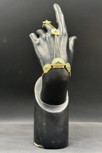 كف ذهب عيار 21 براشي بحريني مع صدف فيروزي وزن من 6...