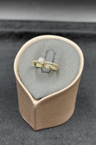 دبلة توينز ذهب تصميم الماس عيار 18 وزن 2.5 جرام