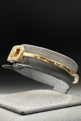 اسوارة مستطيل ذهب تصميم الماس