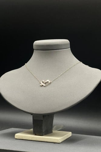 عقد حب ذهب شكل قلب الحجم الوسط