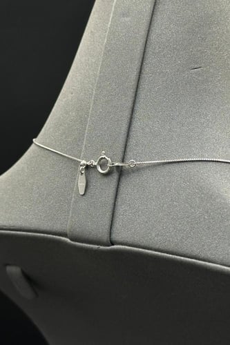 عقد الماس وزن الذهب : 2.5 جرام وزن الألماس : 0.03...