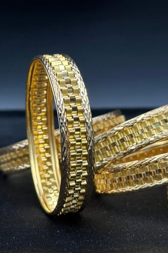 بناجر الجدة بركة ذهب صافي عيار 21 بتصميم تراثي فاخ...