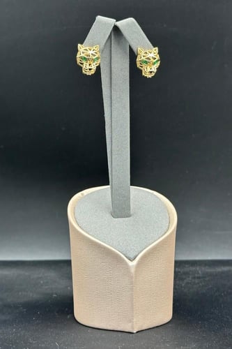 حلق تايجر ذهب تصميم الماس عيار 18 وزن من 4.4 الى 4...