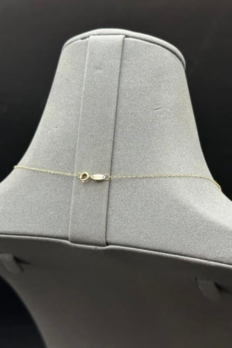 عقد ذهب عيار 18 دورين نجمة تصميم الماس وزن من 0.8...