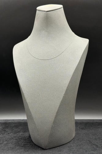 سلسال ذهب أبيض عيار 18 همسة البياض وزن 0.6 جرام