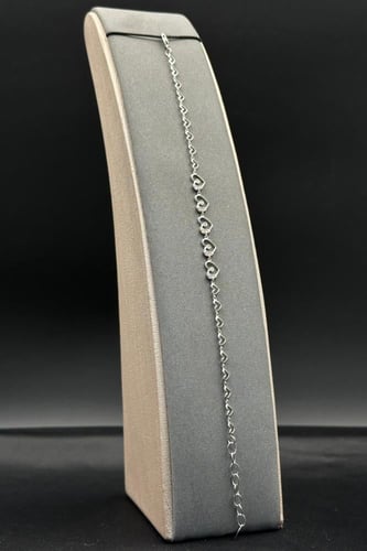 اسوارة الماس وزن الذهب : 3.2 جرام وزن الألماس : 0....