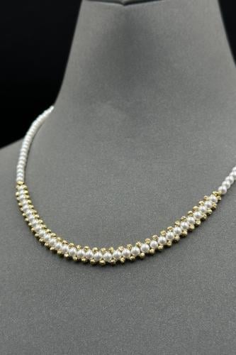 عقد لؤلؤ كور مع ذهب بالأطراف عيار 18 وزن 2.4 جرام