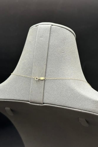 تشوكر ذهب عيار 18 دوائر بتصميم الماس وزن 0.6 جرام