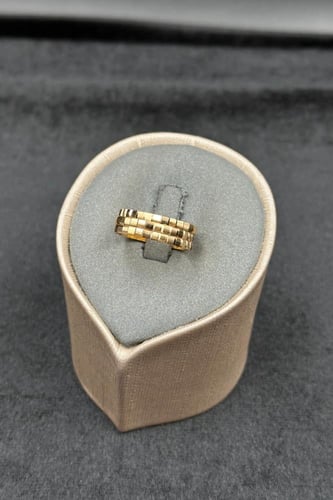 مرامي ذهب صافي عيار 21 وزن من 3.8 الى 4.1 جرام