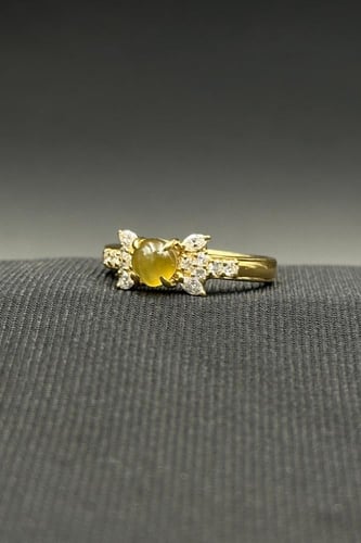 خاتم الماس عين القط وزن الذهب : 4.6 جرام وزن الألم...