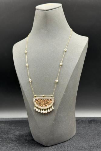 عقد اشناف ذهب عيار 18 مع لؤلؤ وزن 7.4 جرام