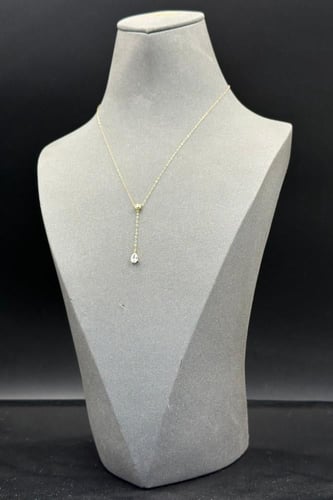 عقد ذهب سوليتير مع دمعة نازل عيار 18 وزن 0.7 جرام