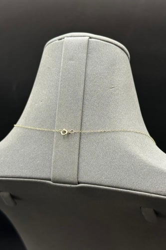 سلسلة ذهب عيار 18 وردة تصميم الماس وزن 0.8 جرام