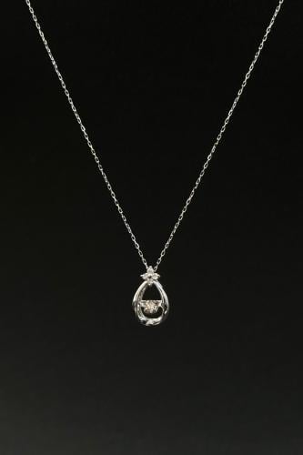 عقد الماس وزن الذهب : 1.1 جرام وزن الألماس : 0.10...