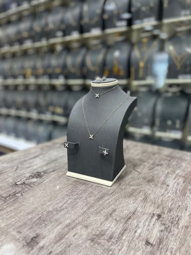 طقم ذهب فراشة كريستال لون شفاف