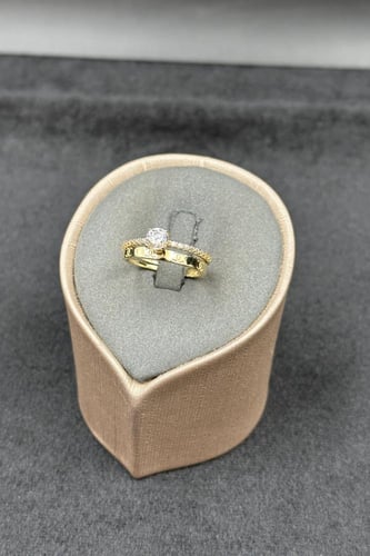 دبلة توينز ذهب تصميم الماس عيار 18 وزن 2.6 جرام