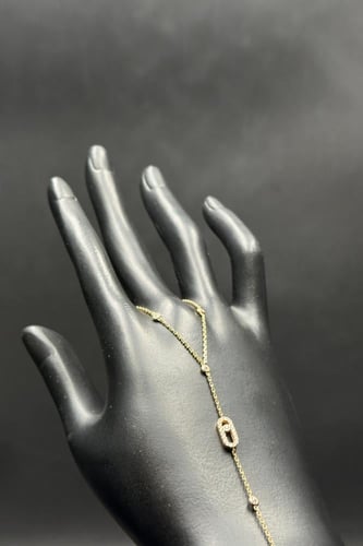 كف مستطيل ذهب تصميم الماس عيار 18 وزن 4.3 جرام