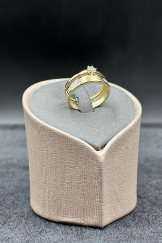 دبلة ذهب تصميم الماس عيار 18 وزن 3 جرام