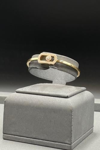 اسوارة مستطيل ذهب تصميم الماس