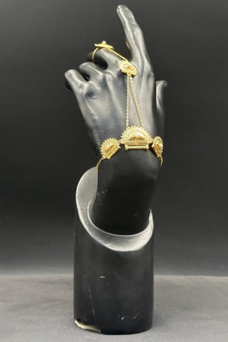 كف ذهب عيار 21 براشي بحريني مع صدف ابيض وزن من 6.5...