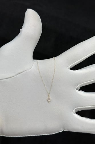 سلسال ذهب عيار ١٨ معين وزن من 0.3 الى 0.4 جرام