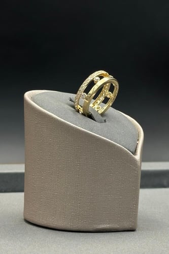 دبلة ذهب تصميم الماس عيار 18 وزن 5.9 جرام