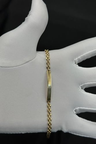 اسوارة ذهب صافي ايطالي عيار 18 وزن من 4.5 الى 4.7...