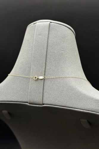 شوكر ذهب عيار 18 زهرات ذهب تصميم الماس وزن 0.9 جرا...