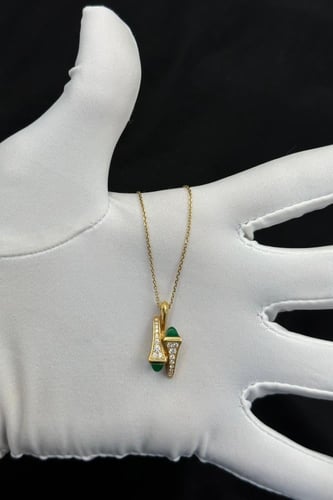 عقد ذهب تصميم الماس عيار 18 وزن 5.6 جرام